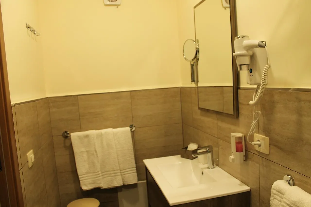 فندق مبيت وإفطار شاكا Porta Palermo B&B إيطاليا