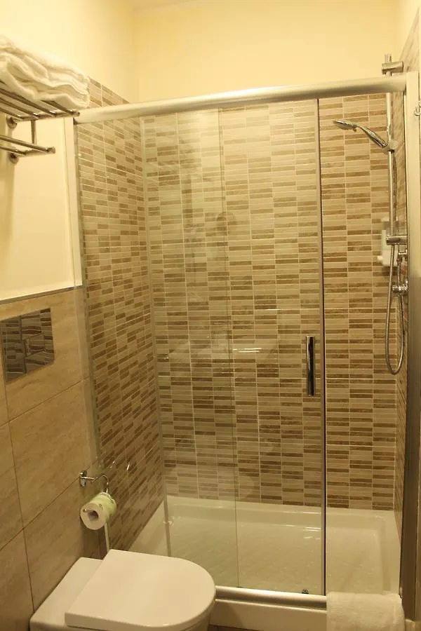 شاكا Porta Palermo B&B 0*,